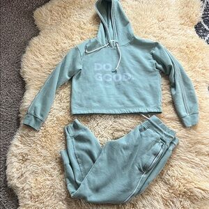 Cotopaxi Do Good Green Sweatshirt/Jogger Set